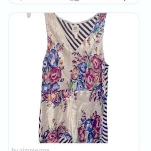 Asian  inspired  v neck tank top in size small